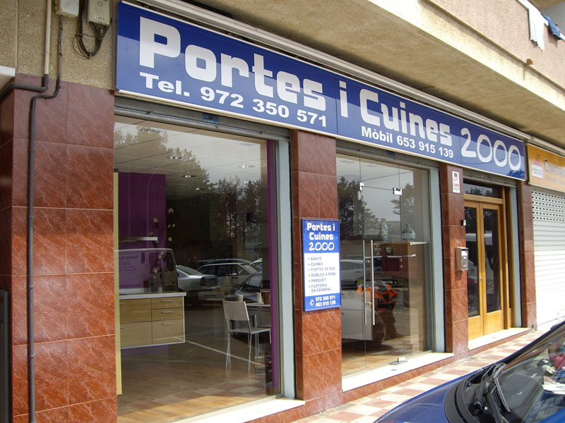 portes i cuines fachada